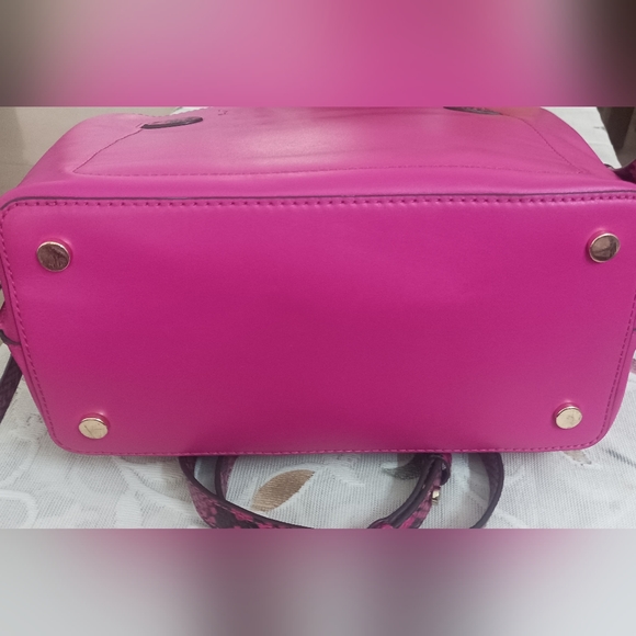 Authentic Michael Kors Hamilton Legacy Large Bag in Fuschia and Croc effect - Picture 6 of 12